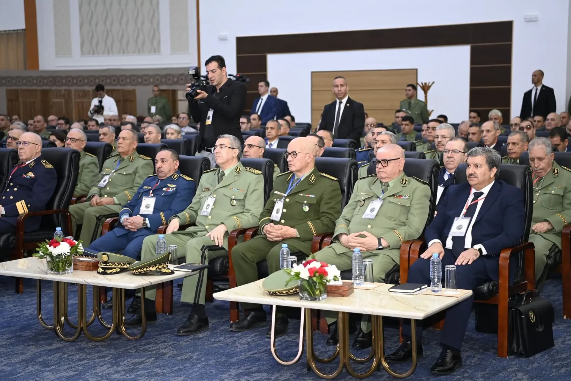 沙因·沙恩格里哈大将主持关于外部威胁的研讨会，讨论地缘政治与技术变革下的安全挑战与战略问题