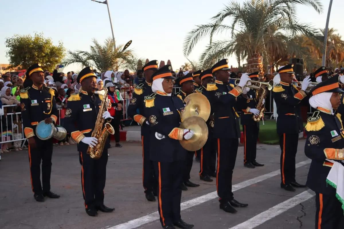 外交官赞叹红色绿洲提米蒙的美景