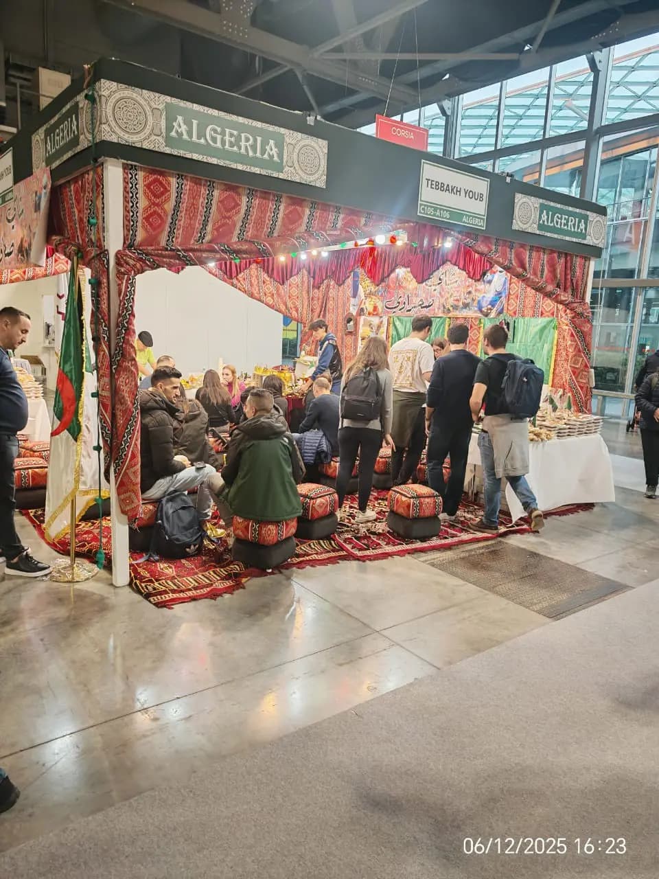 100家阿尔及利亚手工艺企业参加意大利“Artigiano in Fiera”世界博览会