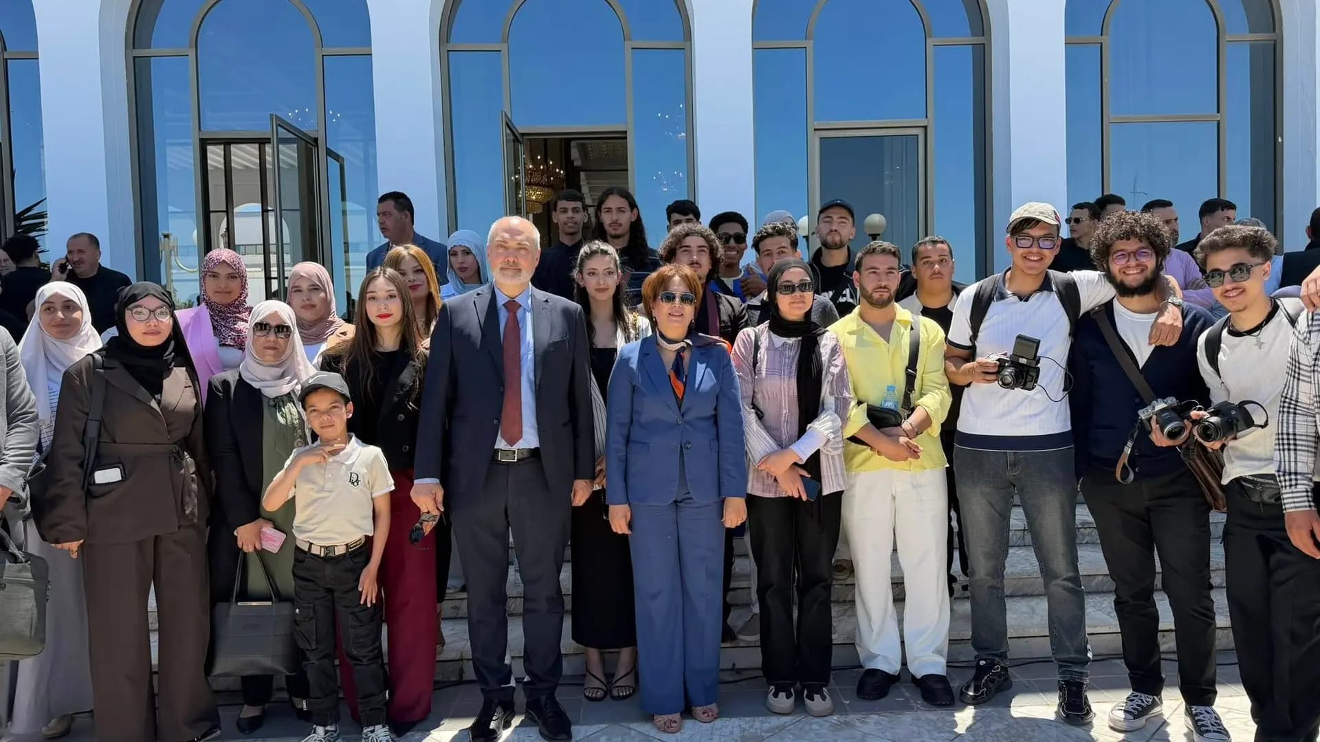 阿尔及利亚与捷克签署电影领域学术交流谅解备忘录