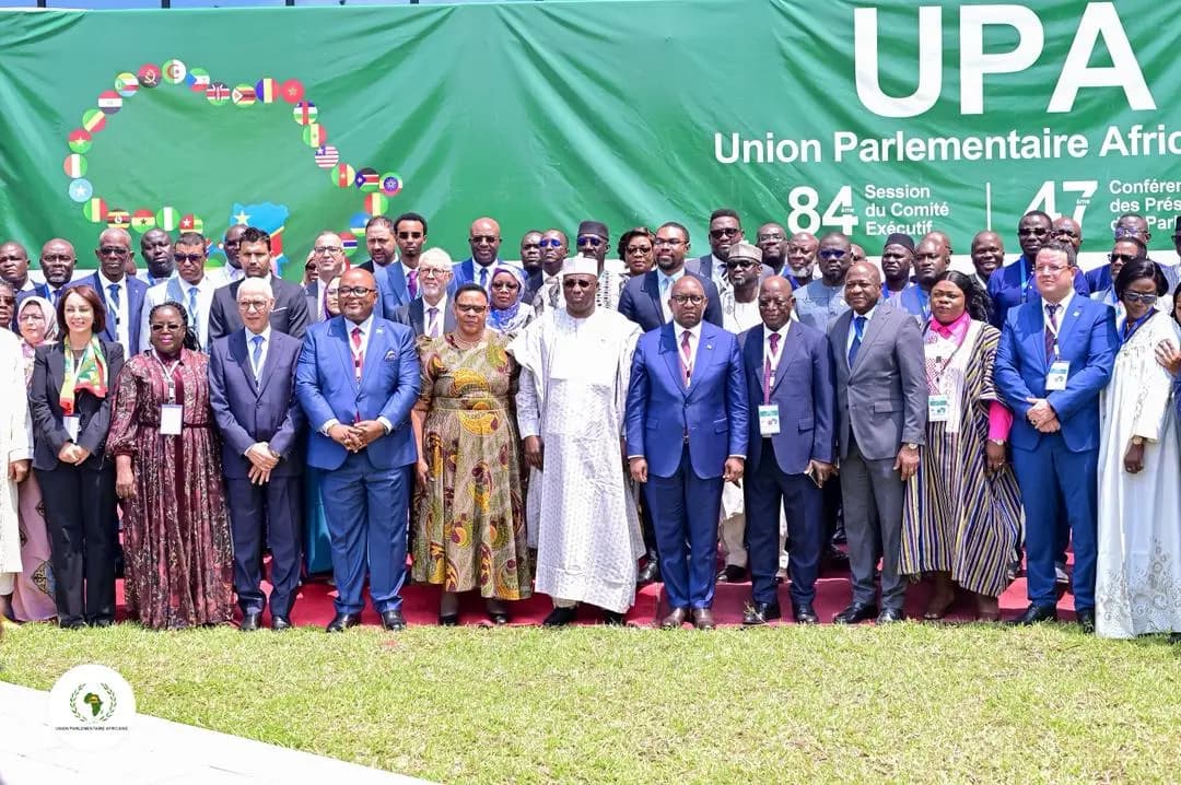 在全体会议上，非洲议会联盟成员通过了政治委员会题为《加强非洲国家国家主权以实现可持续发展》的报告；经济委员会则提交了题为《非洲能源转型及可再生能源发展挑战》的报告。两份报告均提出了一系列具体建议，重点涉及“支持政治稳定及改善非洲国家经济治理”。
本届会议的一大亮点是，阿尔及利亚议会当选为北非地区代表的副主席，同时成为非洲议会联盟执行委员会成员。声明指出，此举“彰显了阿尔及利亚两院议会在促进多边非洲议会合作以及在各地区机构中维护共同议题方面所发挥的核心作用”。