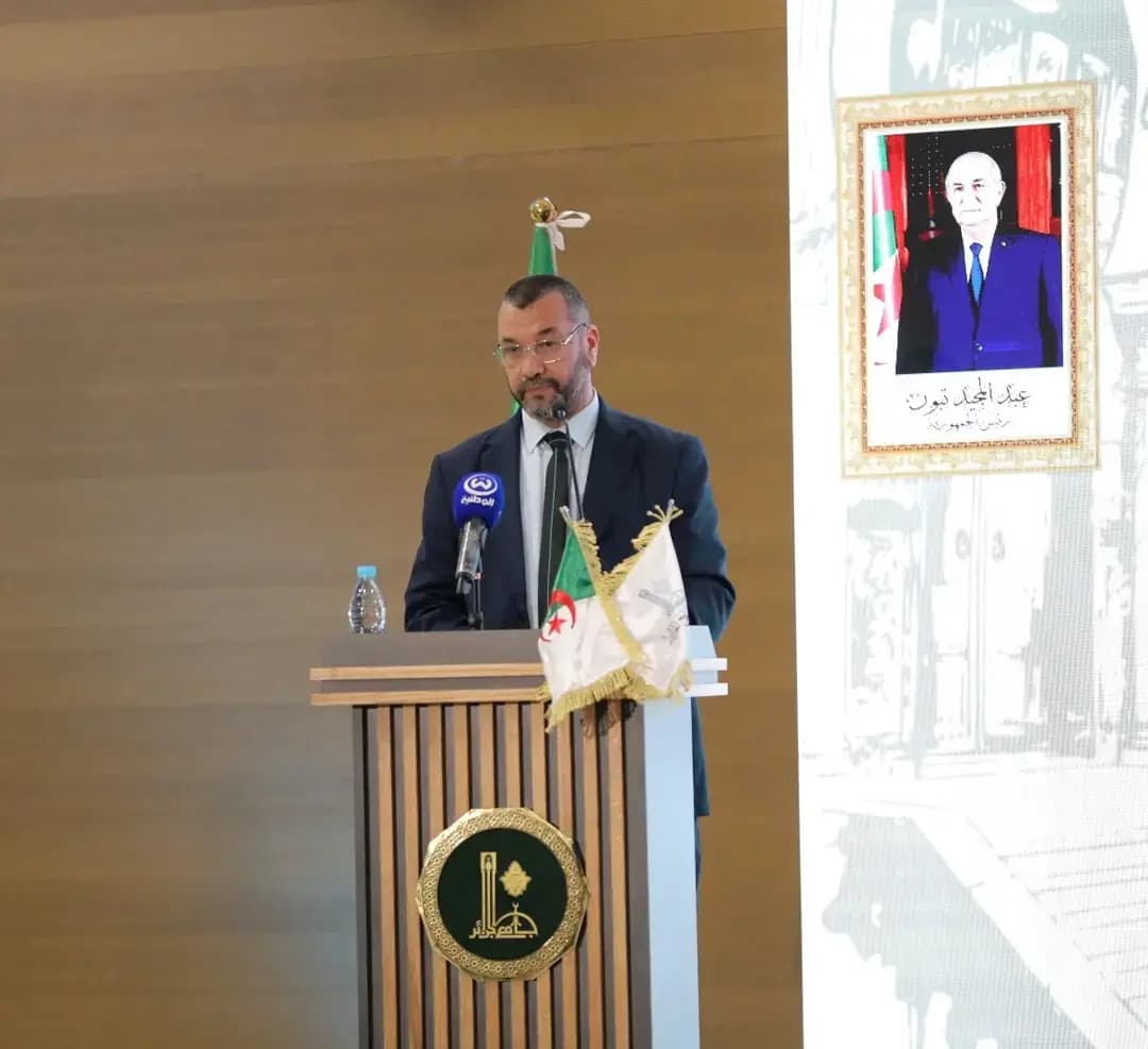 贾玛阿·阿尔及尔清真大清真寺开放两周年：
“阿尔及利亚建筑身份——真实性与创新”成为专题研讨日主题