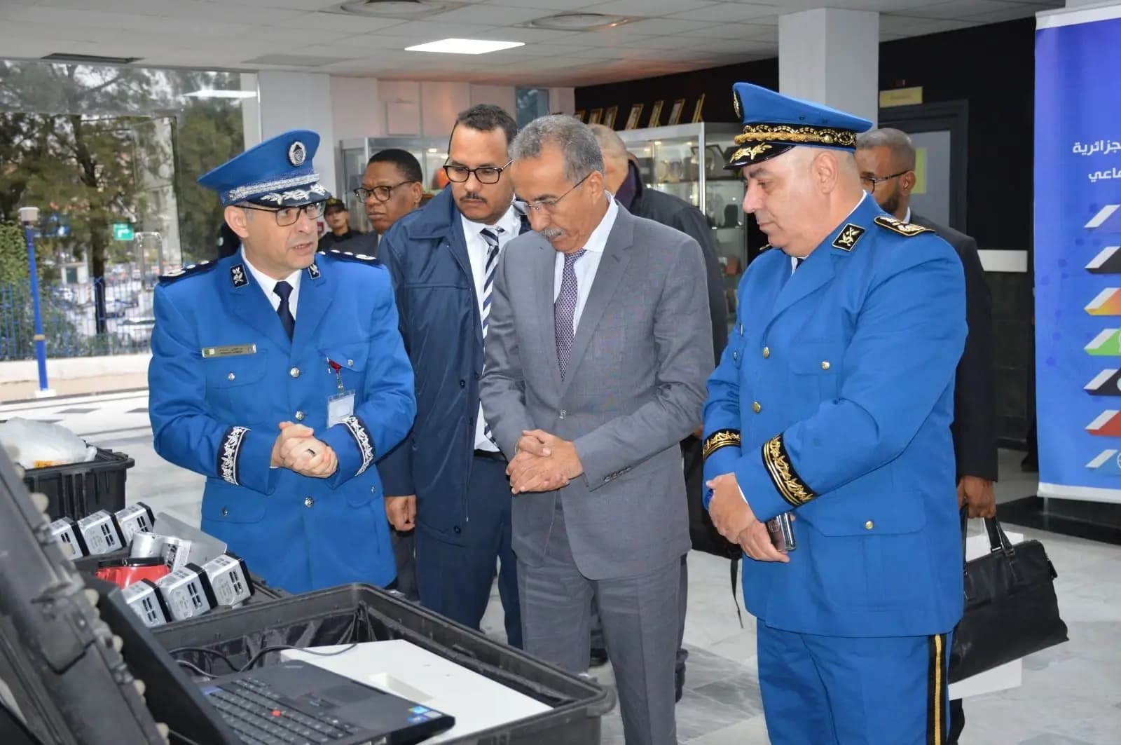 毛里塔尼亚国家安全总监访问多个专业警务部门