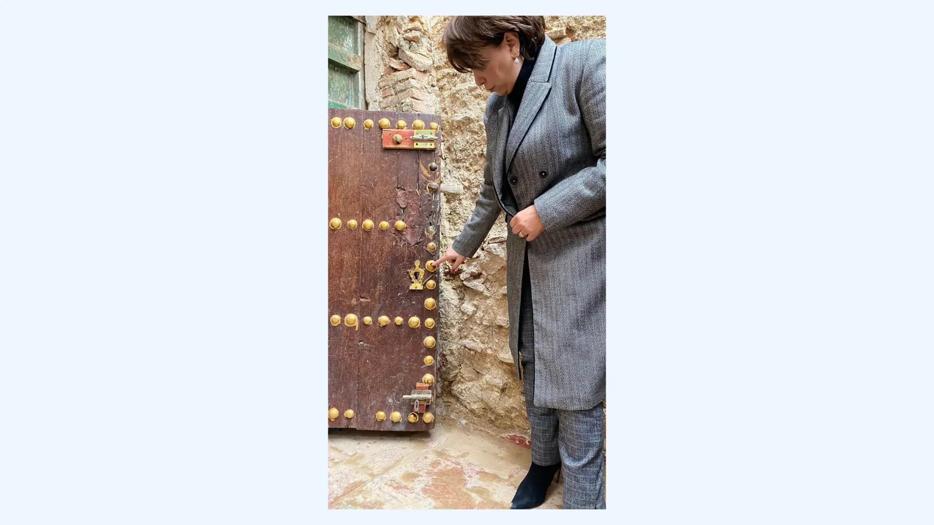 文化部长强调需充分利用米利亚纳古城列入阿拉伯建筑与城市遗产的地位