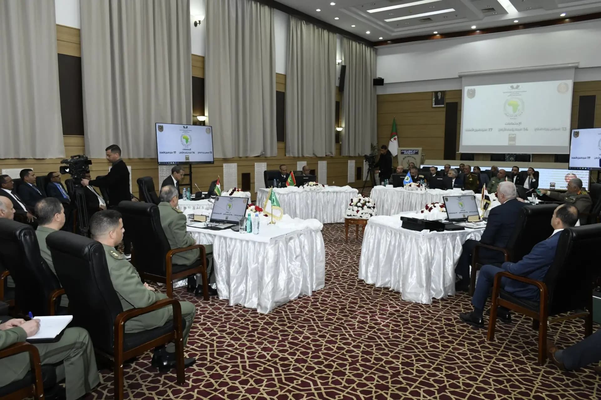 阿尔及利亚举办北非地区能力框架内第13次国防部长理事会会议和第14次参谋长委员会会议