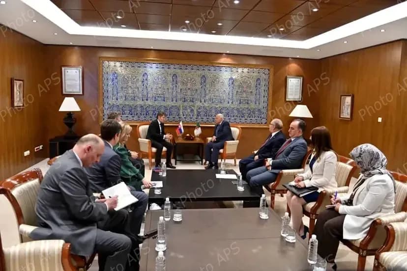 阿塔夫会见斯洛伐克外交与欧洲事务部国务秘书