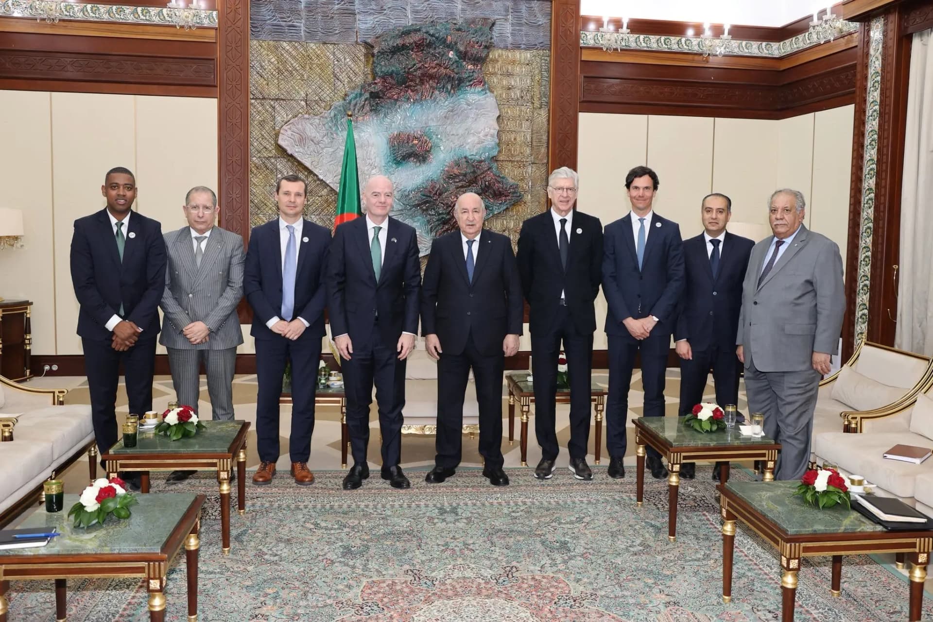 共和国总统会见国际足联主席