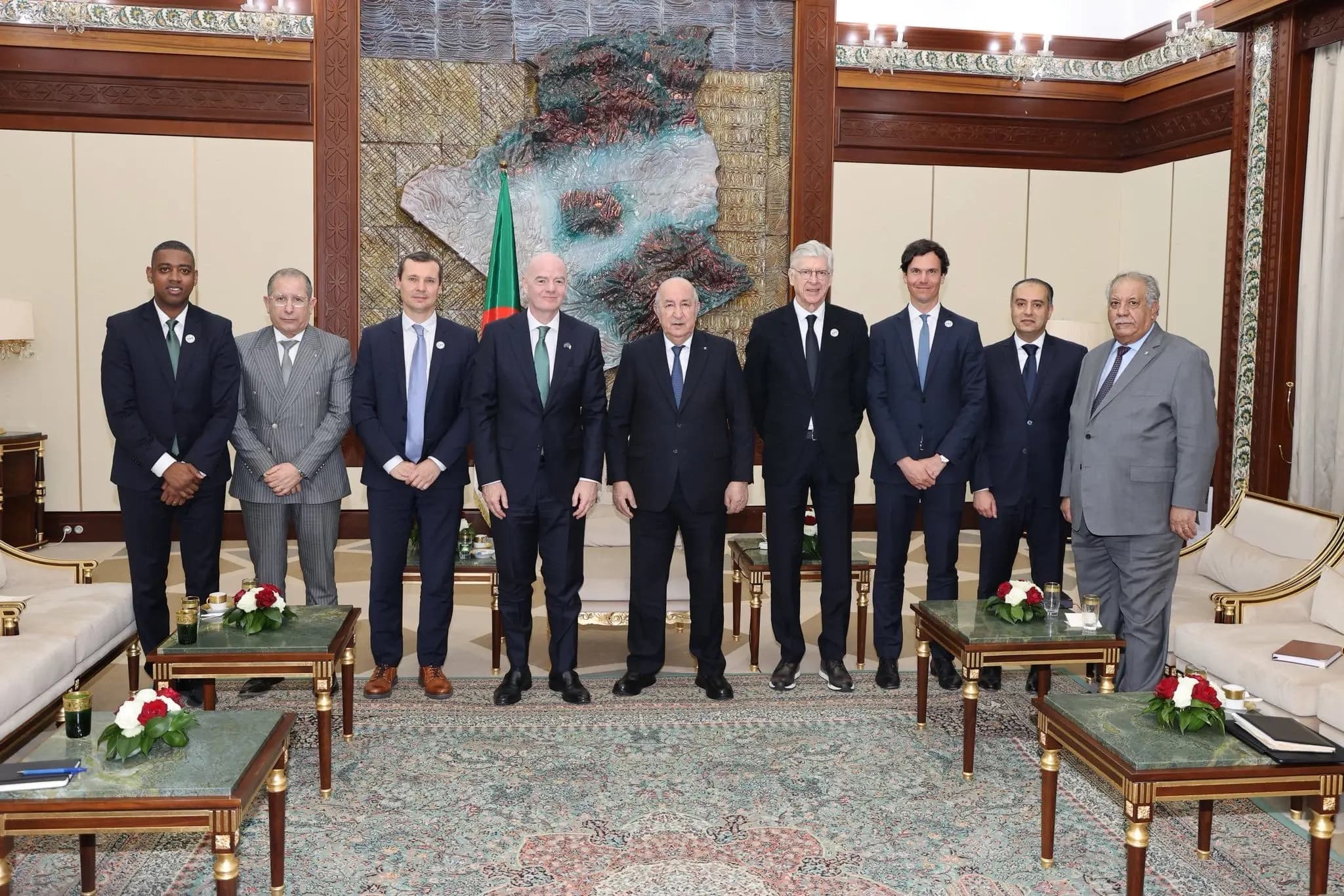 共和国总统会见国际足联主席