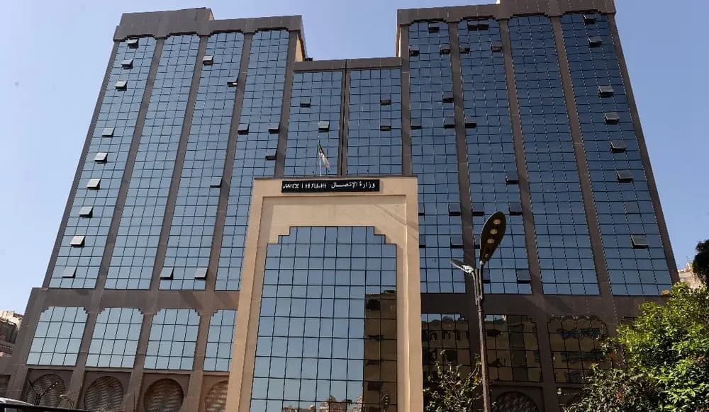 通讯部长会见多位议员