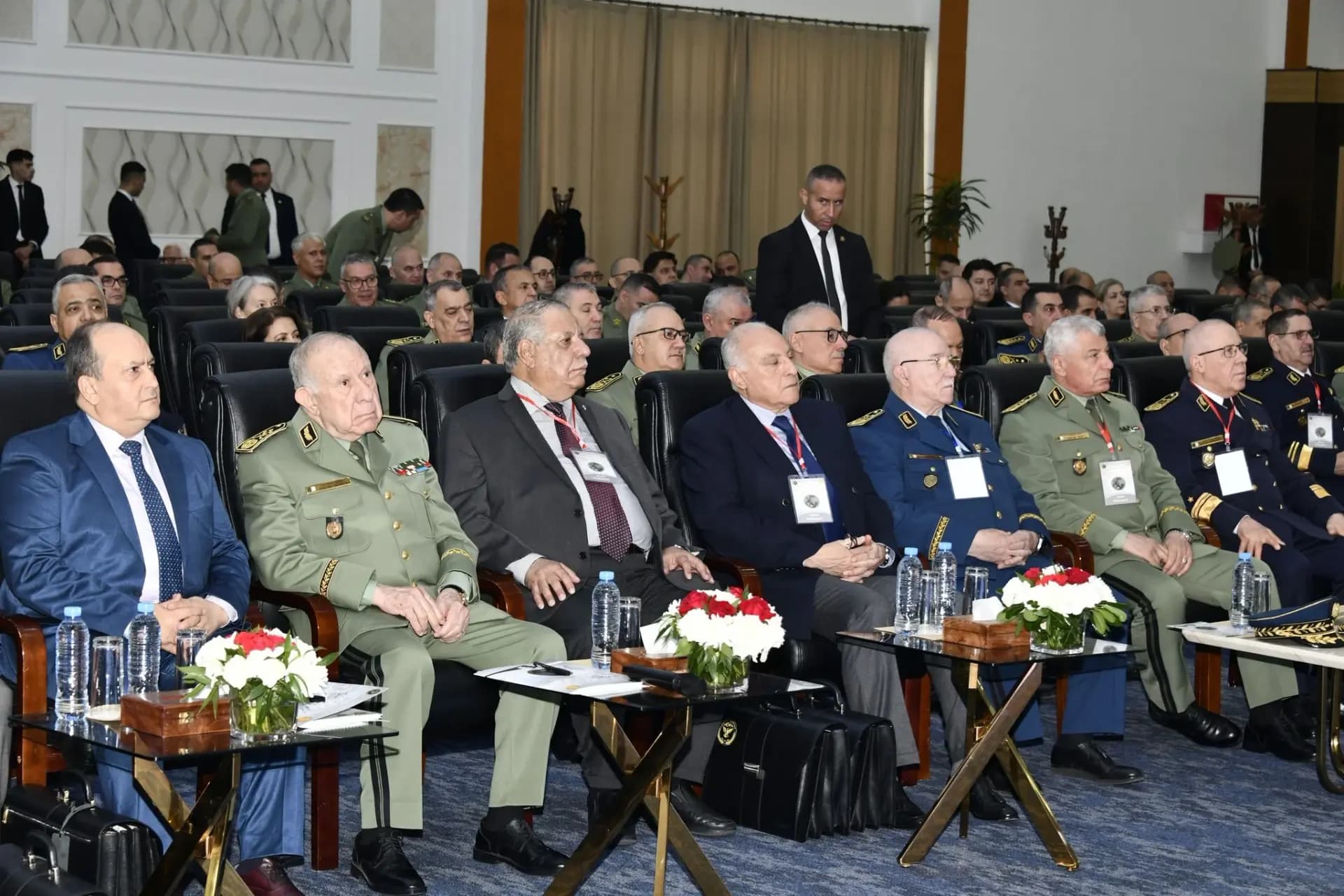 沙因·沙恩格里哈大将主持关于外部威胁的研讨会，讨论地缘政治与技术变革下的安全挑战与战略问题