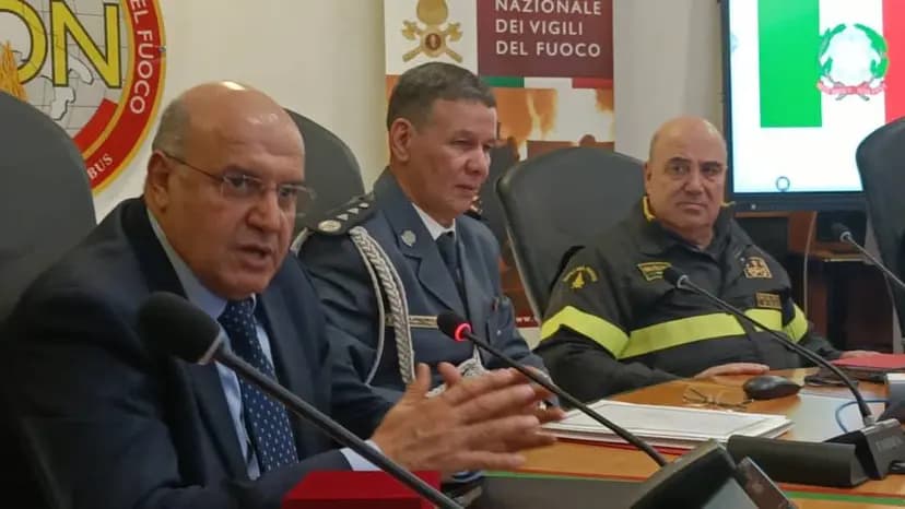 民防总局局长访问意大利国家消防队作战培训学校