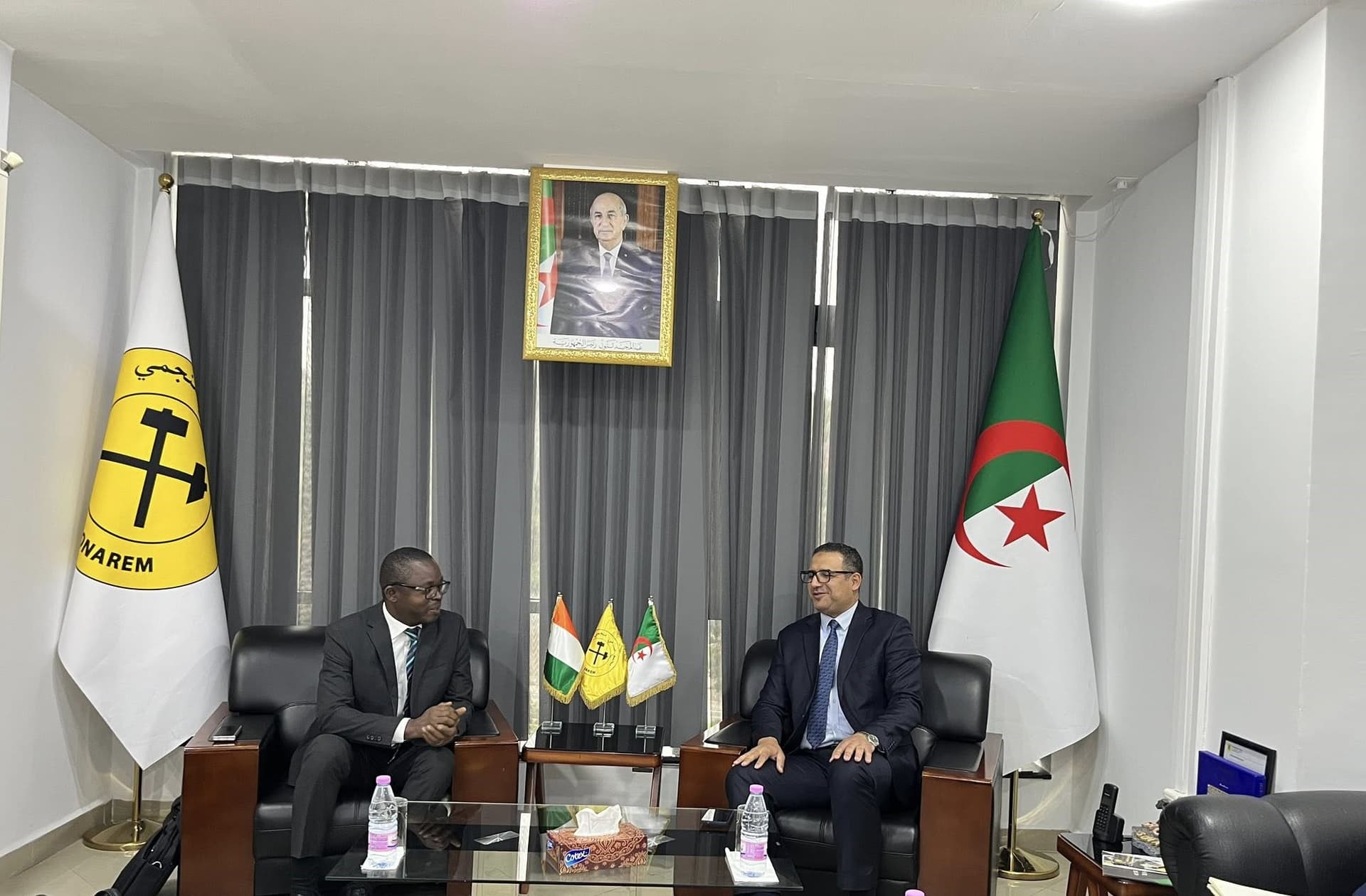 探讨启动战略性矿业合作伙伴关系以加强非洲合作