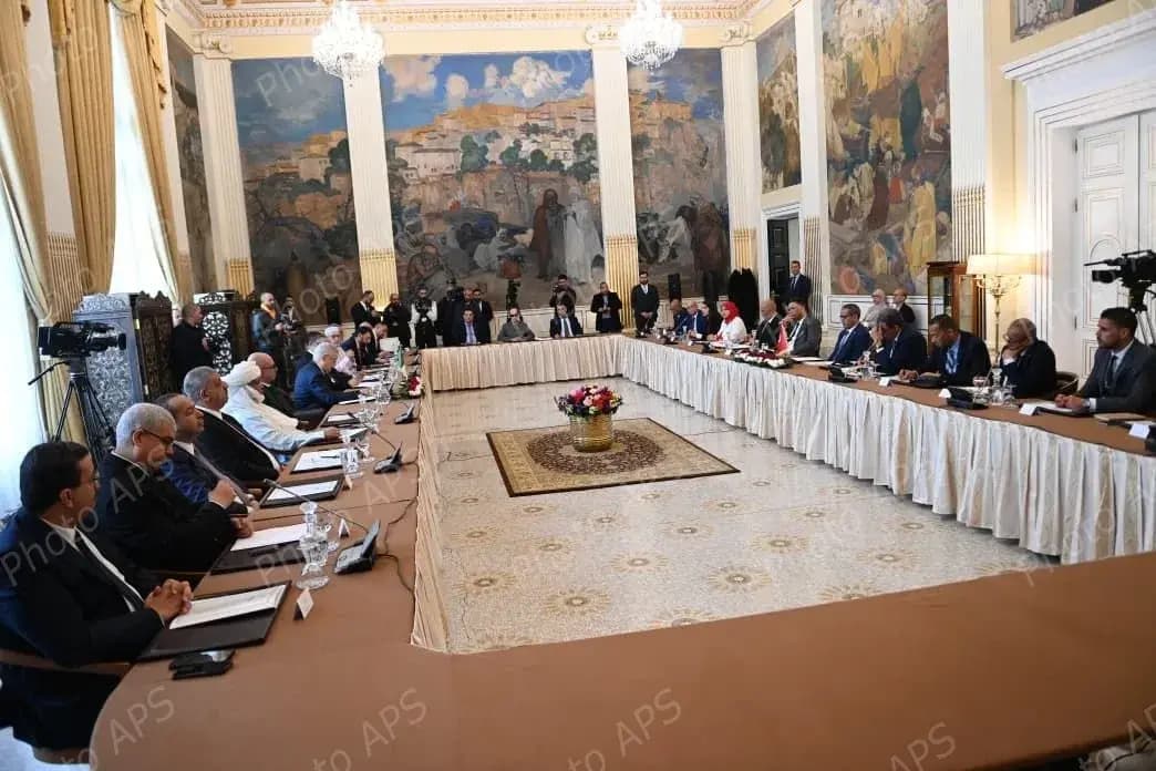 阿尔及利亚议会与突尼斯国家地区与区议会签署议会合作议定书