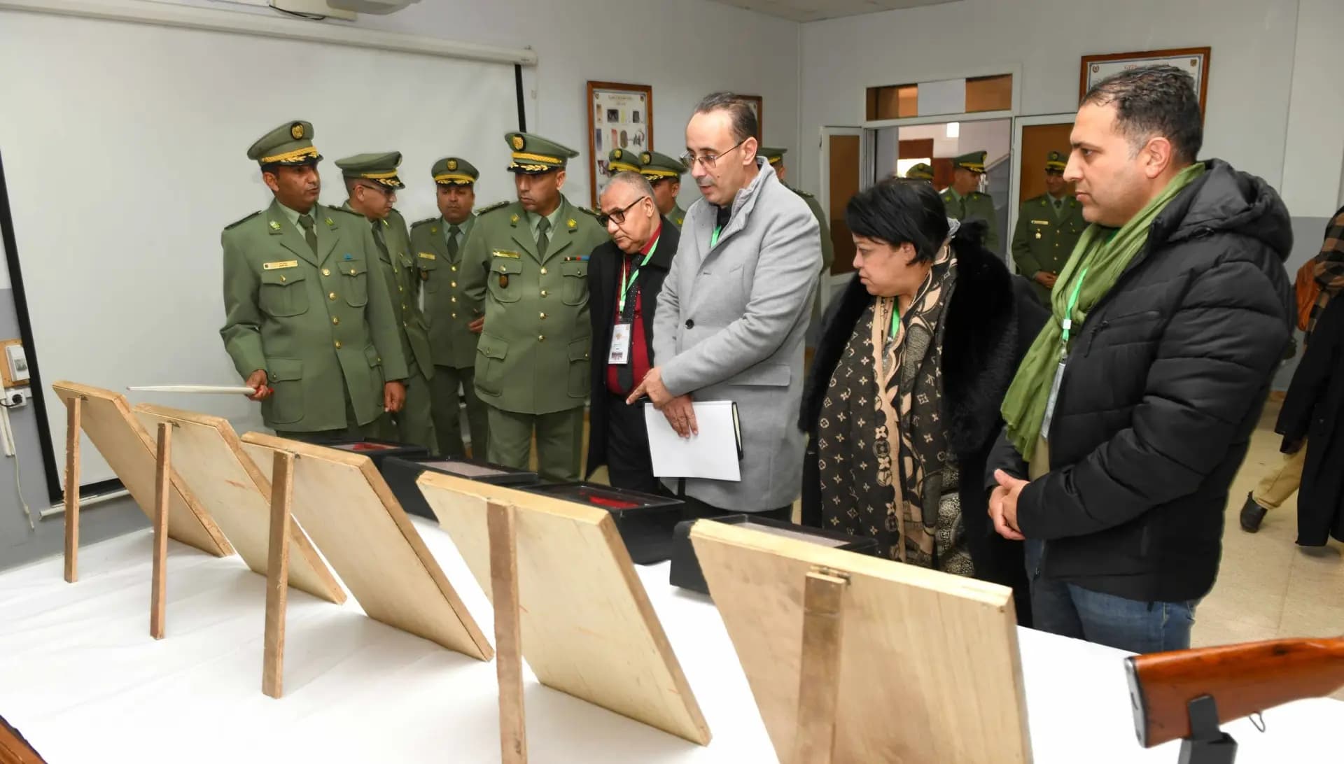 第二军事区：为媒体举办物资军士学校参观活动