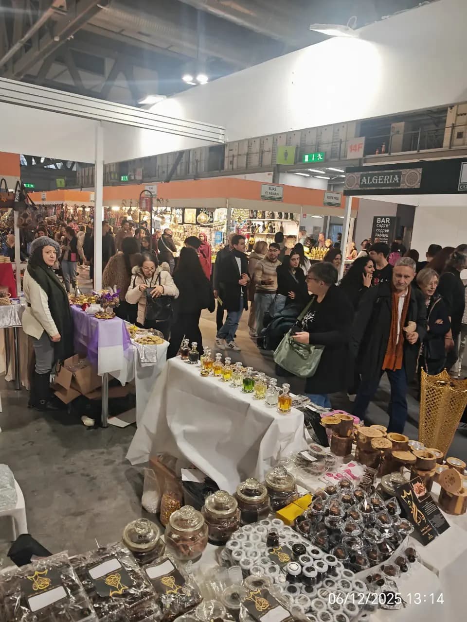 100家阿尔及利亚手工艺企业参加意大利“Artigiano in Fiera”世界博览会