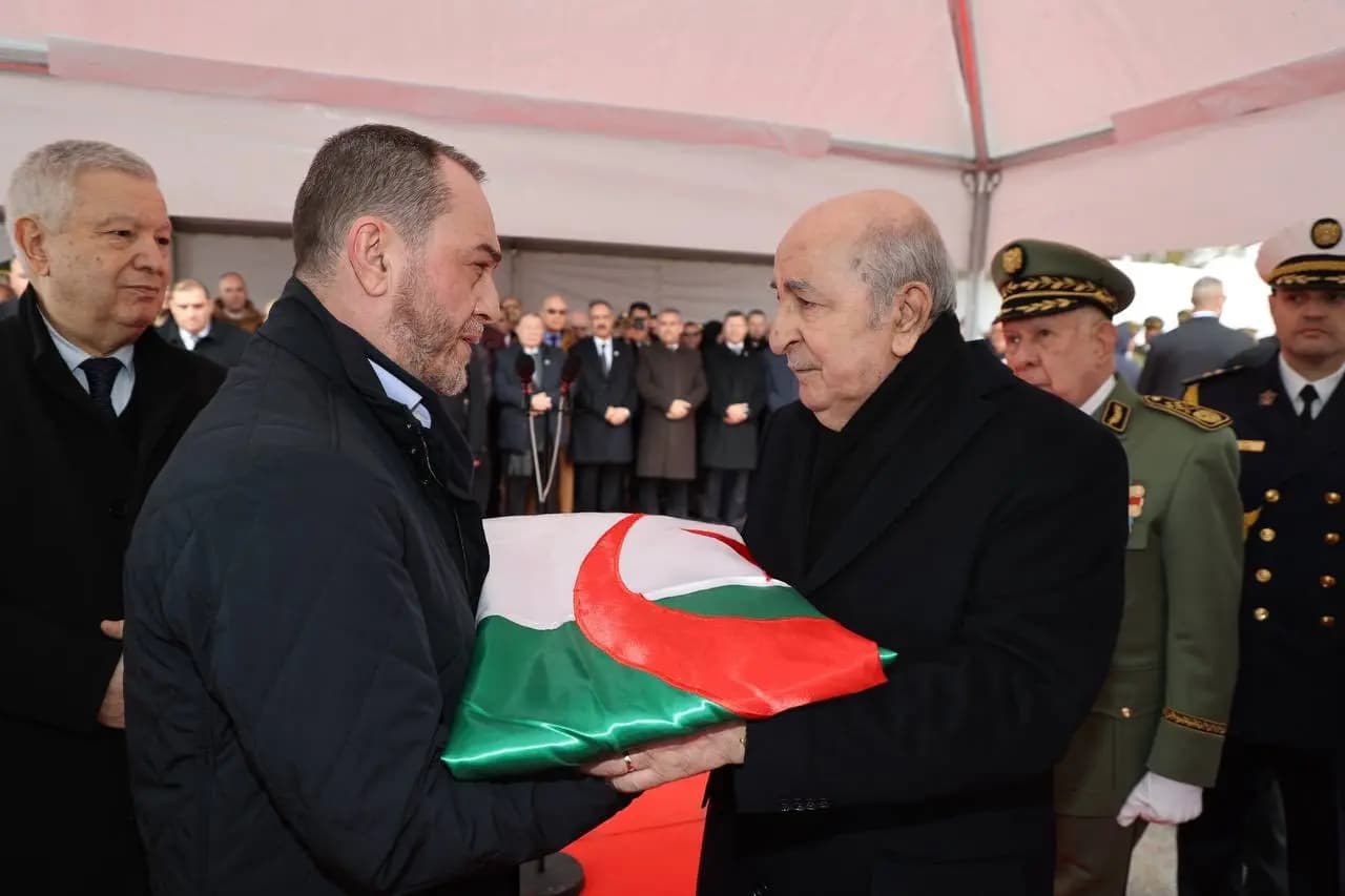 前总统、革命战士利亚明·泽鲁瓦尔遗体安葬于巴特纳布祖拉尼公墓