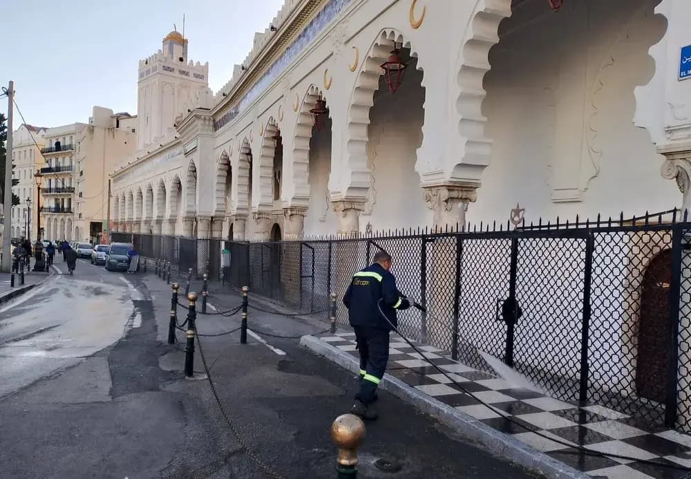 NETCOM：4500名工作人员动员保障开斋节期间阿尔及尔环境卫生