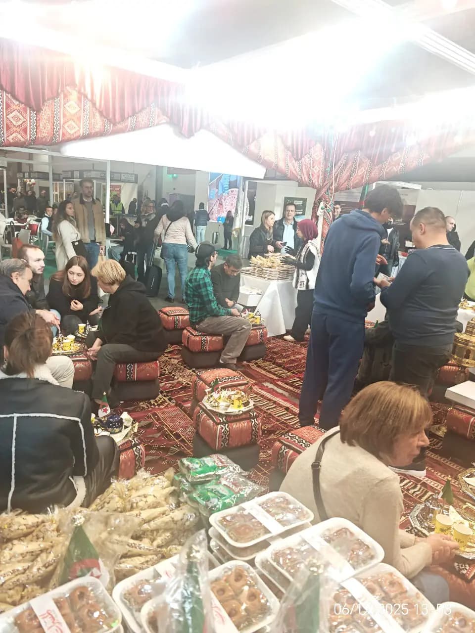 100家阿尔及利亚手工艺企业参加意大利“Artigiano in Fiera”世界博览会