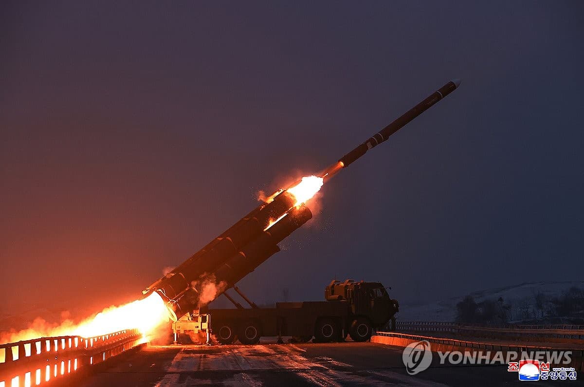 朝鲜进行了两次远程巡航导弹试射