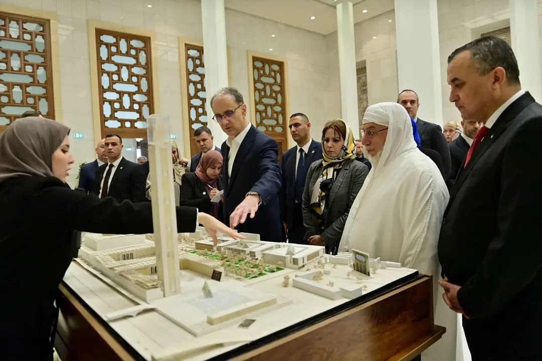 塞尔维亚共和国总理参观阿尔及尔大清真寺