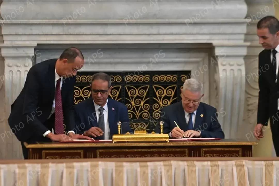 阿尔及利亚议会与突尼斯国家地区与区议会签署议会合作议定书