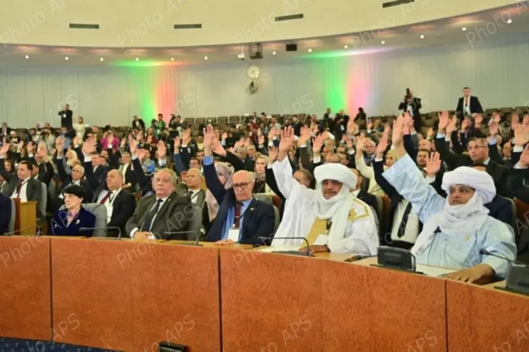 议会两院联席会议一致通过宪法技术性修正法案