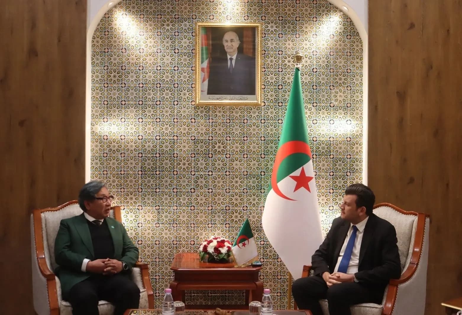 阿尔及利亚与全球绿色增长研究所探讨加强合作的机会