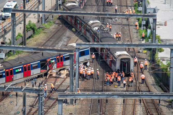西南部火车事故造成 11 人死亡