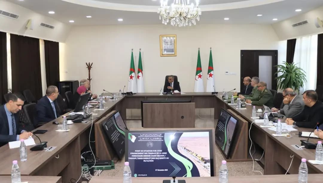 强调必须在年底前完成西矿线项目