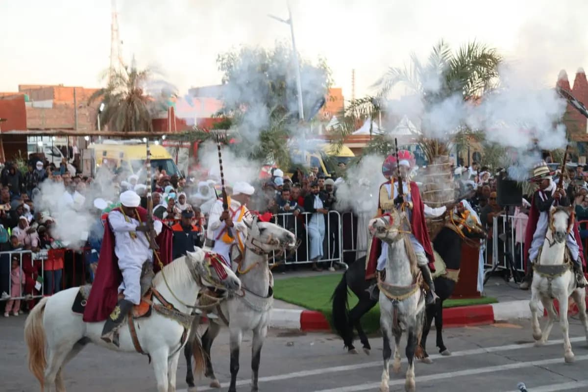 外交官赞叹红色绿洲提米蒙的美景