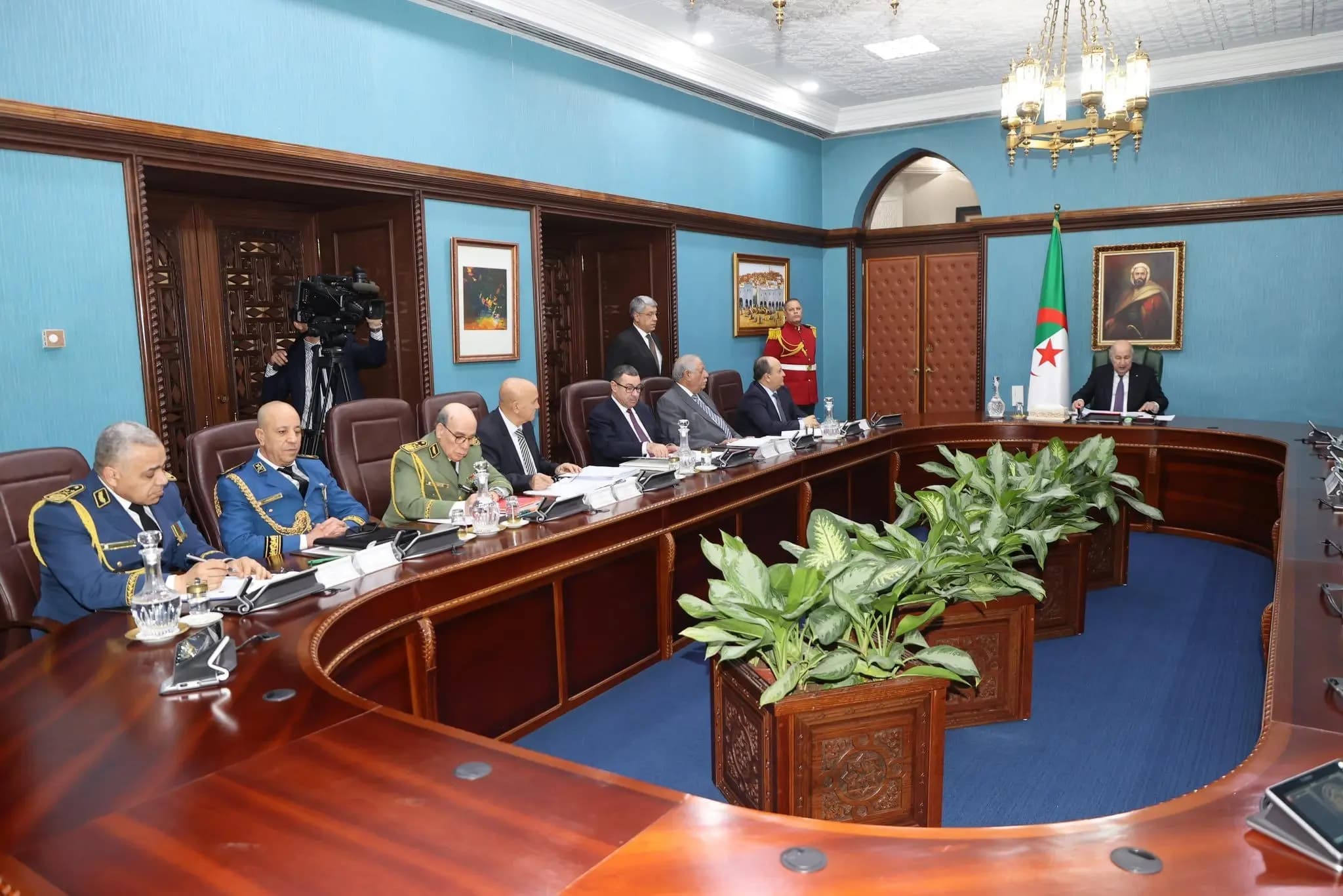 总统主持最高安全委员会会议