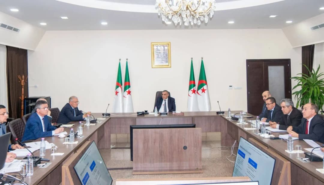 杰拉维主持关于建筑材料认证方式的工作会议