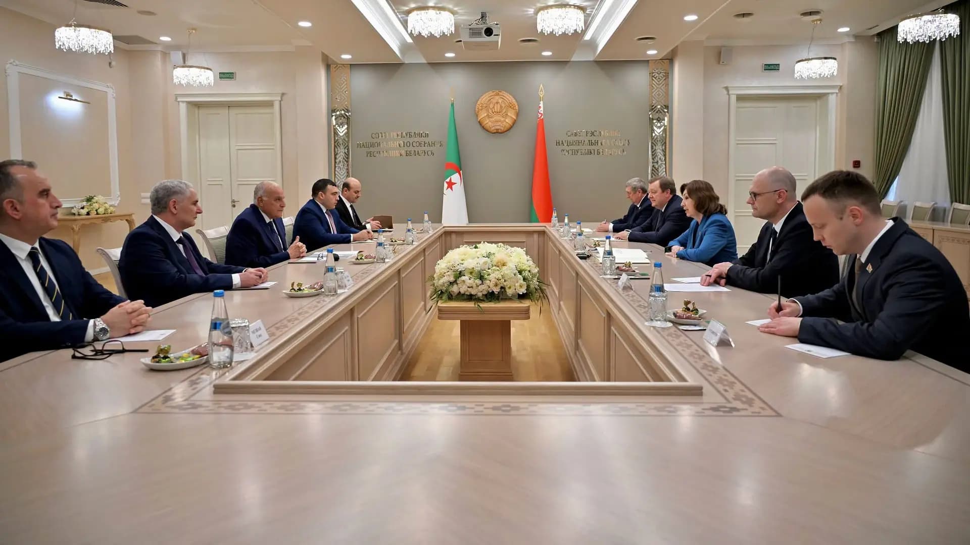 阿塔夫先生会见白俄罗斯共和国国民议会上院主席