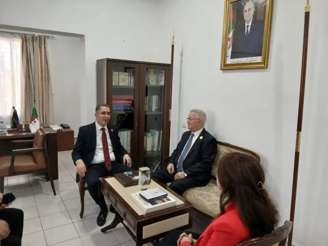 Nasri visits Algerian embassy in Luanda