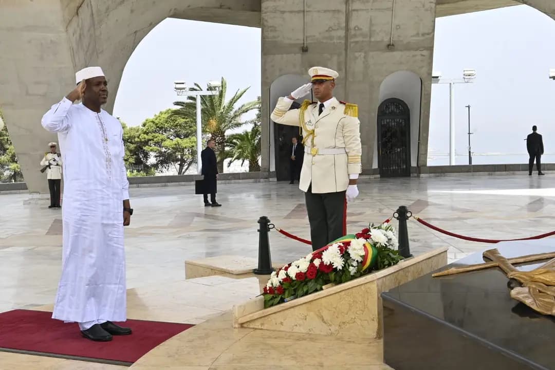 Malian prime minister pays respects to martyrs of glorious National Liberation Revolution at Martyrs' Memorial
