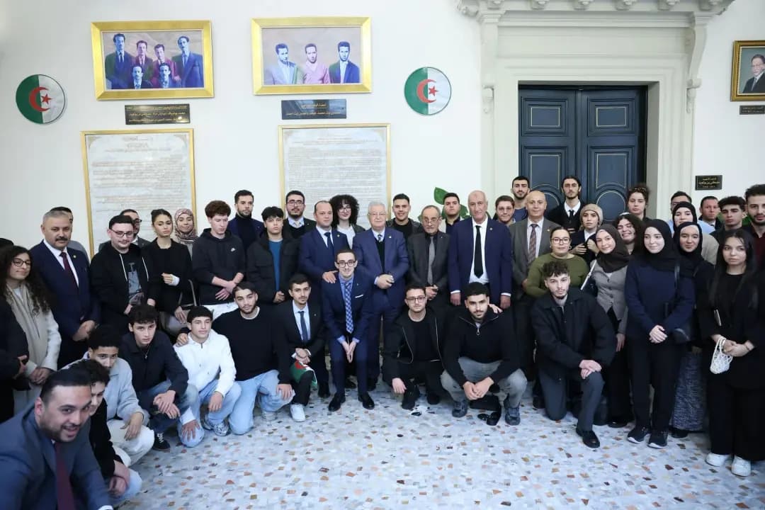 Nasri receives delegation of national community abroad