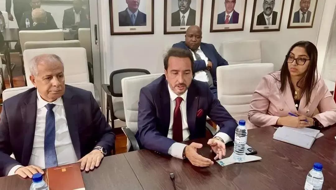 Moula discusses bilateral cooperation with Mozambican counterpart