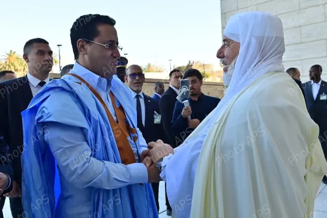 Mauritanian PM visits Djamaa el Djazair in Algiers

