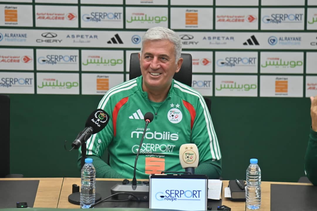 National coach holds press conference