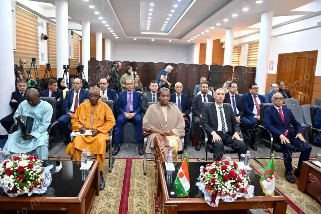 Niger’s Minister of Public Service reviews Algerian experience
