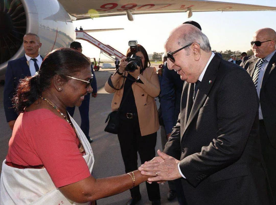 71st Revolution anniversary: President Tebboune receives congratulations from Indian President
ALGIERS - The President of the Republic, Abdelmadjid Tebboune, received a congratulatory message from the President of the Republic of India, Droupadi Murmu, on behalf of herself and the Indian people, on the occasion of commemorating the 71st anniversary of the outbreak of the glorious Liberation Revolution.
 In her message, President Murmu emphasized "the shared historical bonds in resisting colonialism and defending freedom, which have strengthened the robust bilateral relations in recent years through intensified efforts to realize promising partnership opportunities in the years ahead." 	
President Murmu also reaffirmed to President Tebboune, following her visit to Algeria last year, "her commitment to continued coordination with him in India going forward, in service of both peoples’ interests," while wishing him excellent health and success, and the Algerian people prosperity and well-being. 
