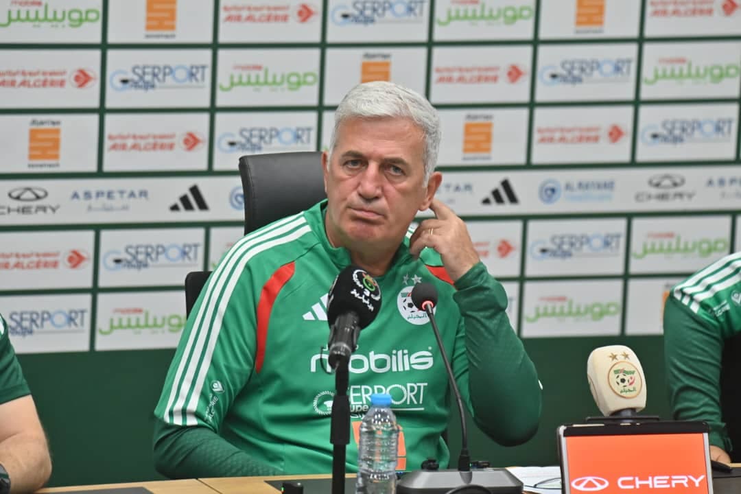 National coach holds press conference