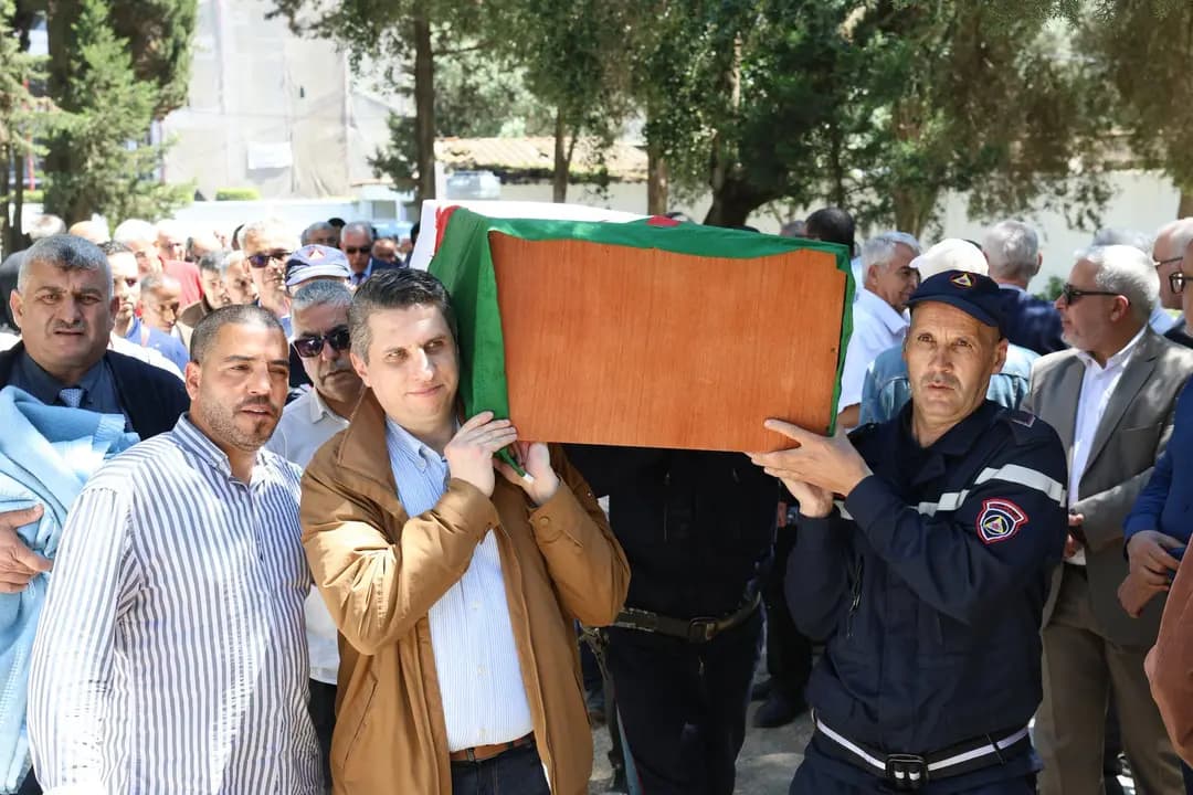 Late Chems Eddine Chitour laid to rest at Baba Hassen Cemetery in Algiers