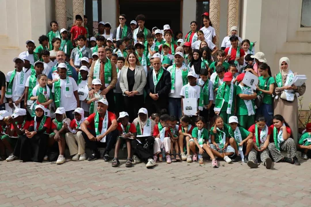 Delegation of Algerian diaspora, southern youth visits Upper House
