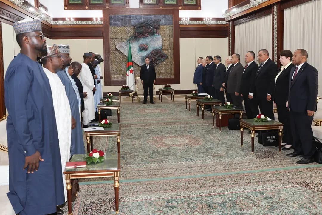 President Tebboune observes minute of silence in memory victims of wild fires