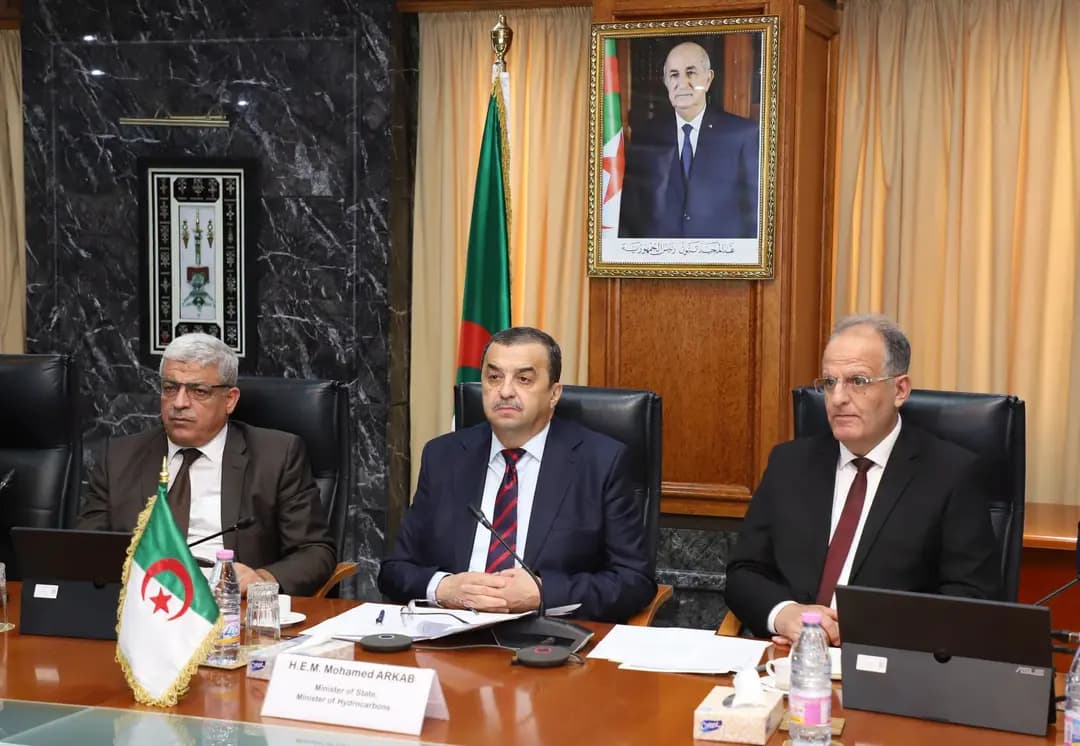 Algeria, Azerbaijan discuss bolstering hydrocarbons partnership
