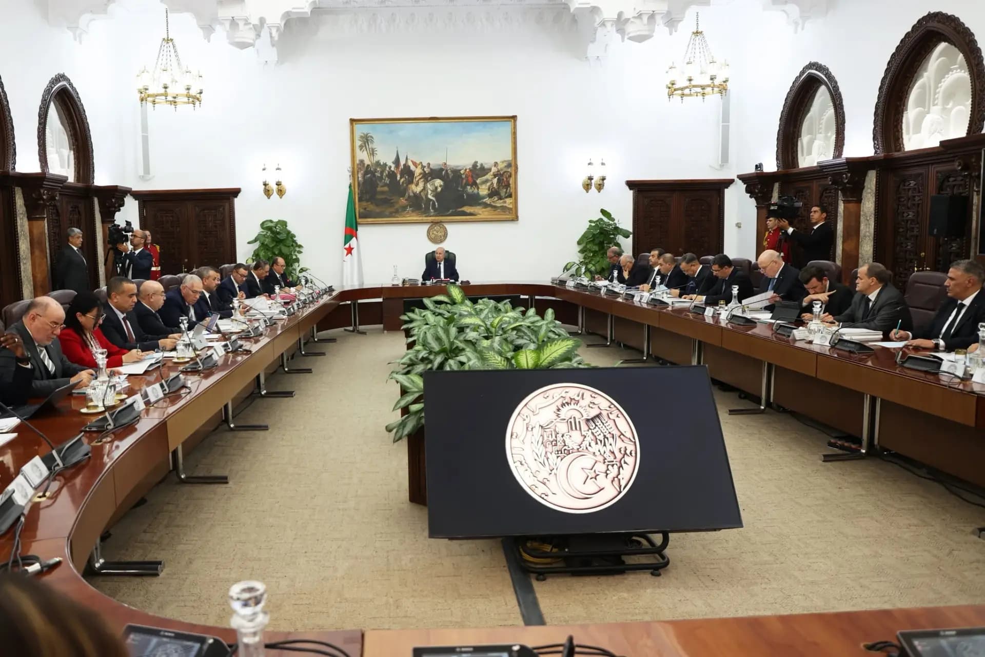 Council of Ministers approves promotion of 11 delegated provinces into full provincial status