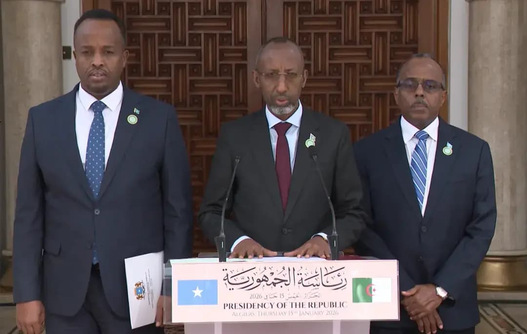 Somalia praises Algeria’s leading support for African, Arab causes
Algeria-Somalia

ALGIERS,15 January 2026 (APS) - Special Envoy to the President of the Federal Republic of Somalia, Farah Sheikh Abdulkadir Mohamed, expressed his country’s deep appreciation on Thursday for Algeria’s pioneering role in backing just causes across Africa and the Arab world.

Speaking to reporters after meeting the President of the Republic, Abdelmadjid Tebboune, the envoy confirmed he had handed over a written message from Somali President in which he conveyed "sincere gratitude and high regard" for Algeria’s pioneering role in backing just causes across Africa and the Arab world.

The message also highlighted Somalia’s appreciation for Algeria’s unwavering support for Somalia’s unity and sovereignty, considering it as a cornerstone of security in both Africa and the Arab world, expressing strong refusal to any efforts that undermine Somalia’s territorial unity.

He added that the President of the Republic expressed "support for Somalia’s efforts aimed at strengthening security and stability in Africa and the Arab world." The Special Envoy also pointed out that the message underscored "Somalia’s clear position regarding some regional policies and interferences, foremost among them the practices emanating from the United Arab Emirates that contribute to undermining Somalia’s unity and fueling separatist conflicts, which constitute a direct threat to security, stability, and unity in both the African and Arab spaces." In this respect, Farah Sheikh Abdulkadir Mohamed noted that his meeting with the President of the Republic is part of "following up on the outcomes of the previous visit by the Somali President to Algeria and the political understandings and agreements that resulted from it, as an affirmation of the depth of the fraternal relations between the two brotherly countries and their shared commitment to enhancing ongoing coordination and consultation." He recalled that during that visit, emphasis was placed on "the importance of unifying African and Arab positions and strengthening joint coordination within regional and international frameworks to confront current challenges and reject any external interferences that affect the sovereignty of the State of Somalia and the unity of its territory."