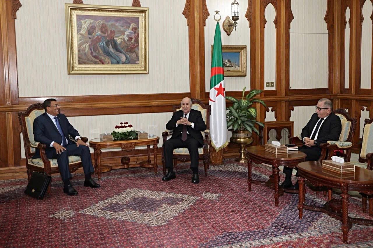 President Tebboune receives El-Moustakbal Front President