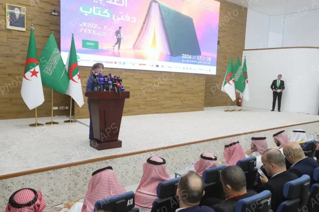 Bendouda opens cultural program of 29th Algiers International Book Fair